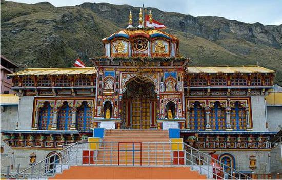 Badrinath Yatra by Helicopter